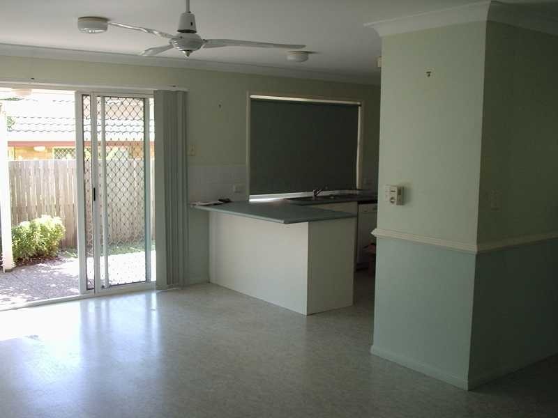 2 Willowtree Drive, Flinders View QLD 4305