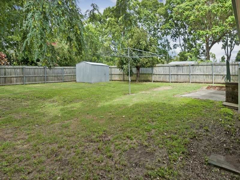 137 Willow Road, Redbank Plains QLD 4301