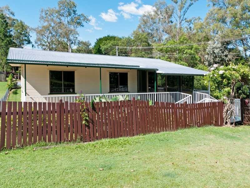 14 Roberts Street, North Ipswich QLD 4305