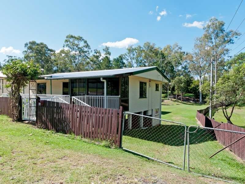 14 Roberts Street, North Ipswich QLD 4305
