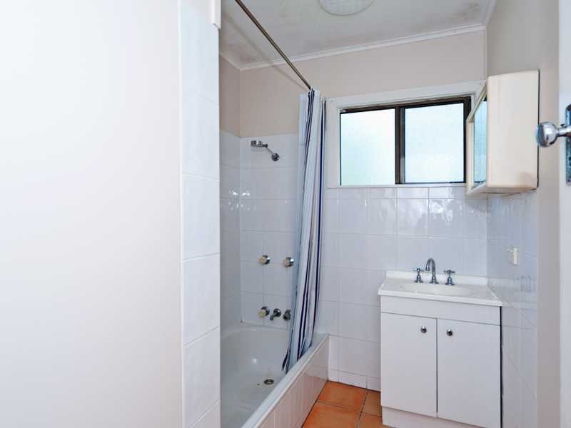 14 Roberts Street, North Ipswich QLD 4305