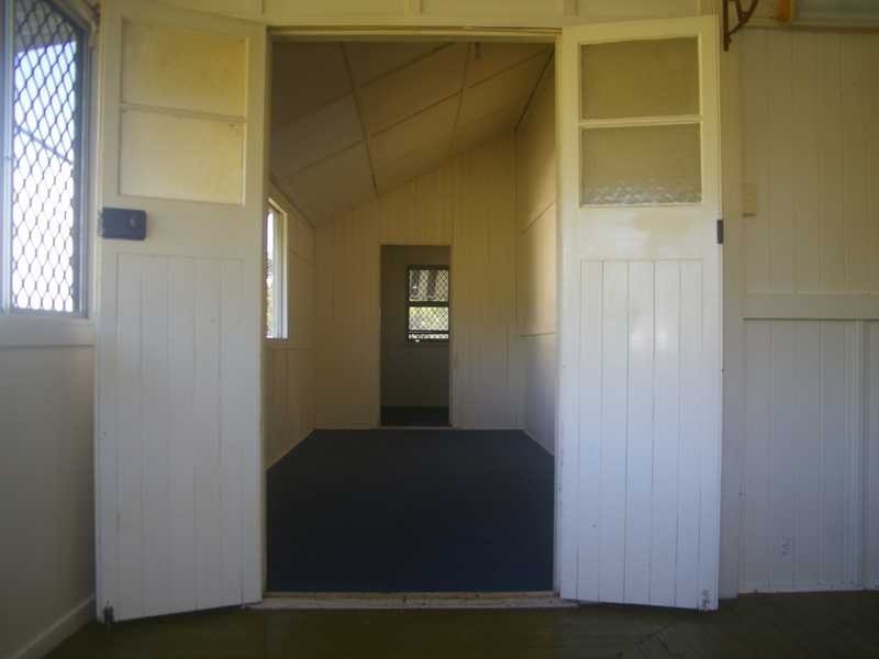 1 Creek Street, Bundamba QLD 4304