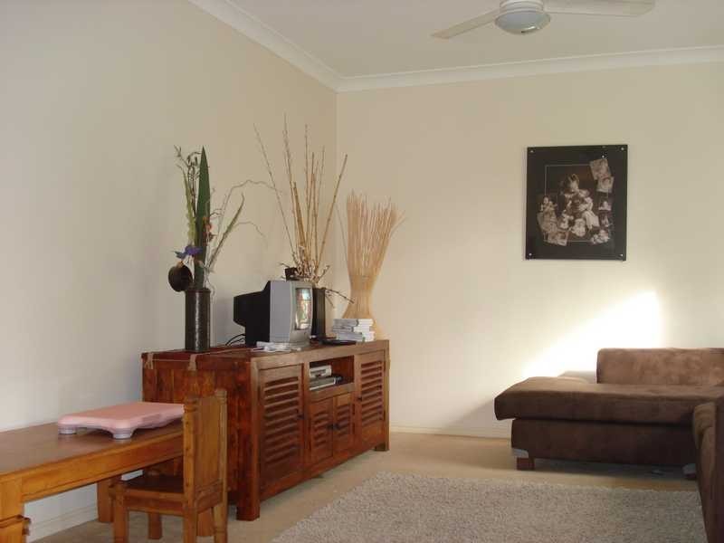 4 Piper Place, Springfield Lakes QLD 4300