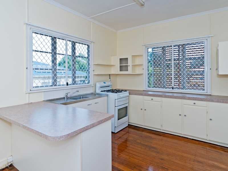 1 Orchard Street, Eastern Heights QLD 4305