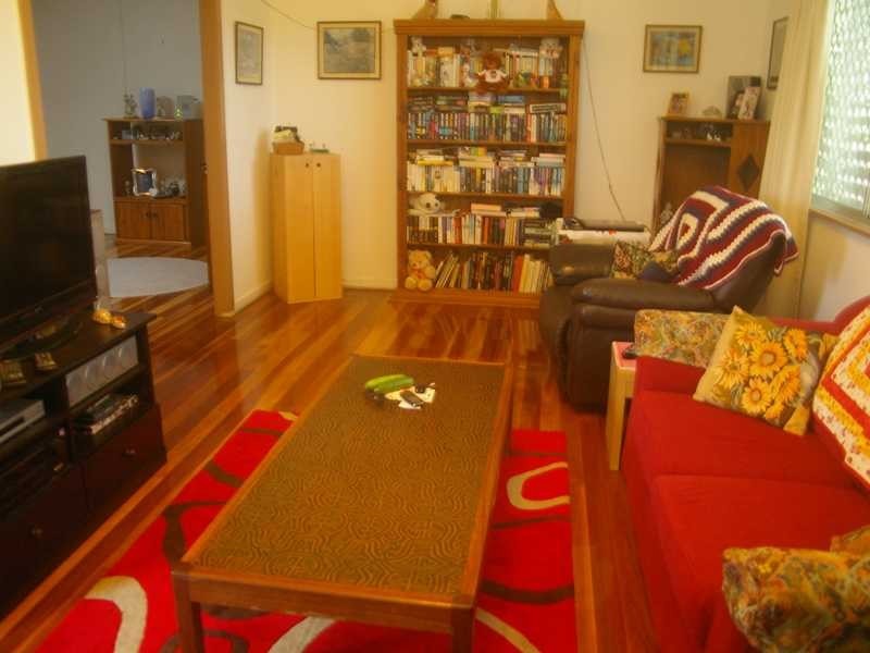 43 Grange Road, Eastern Heights QLD 4305