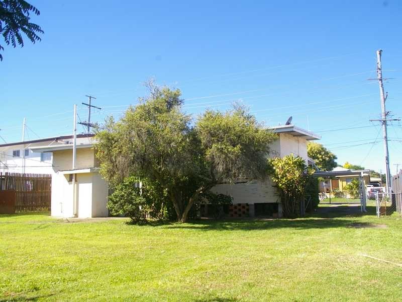 177 South Station Road, Silkstone QLD 4304