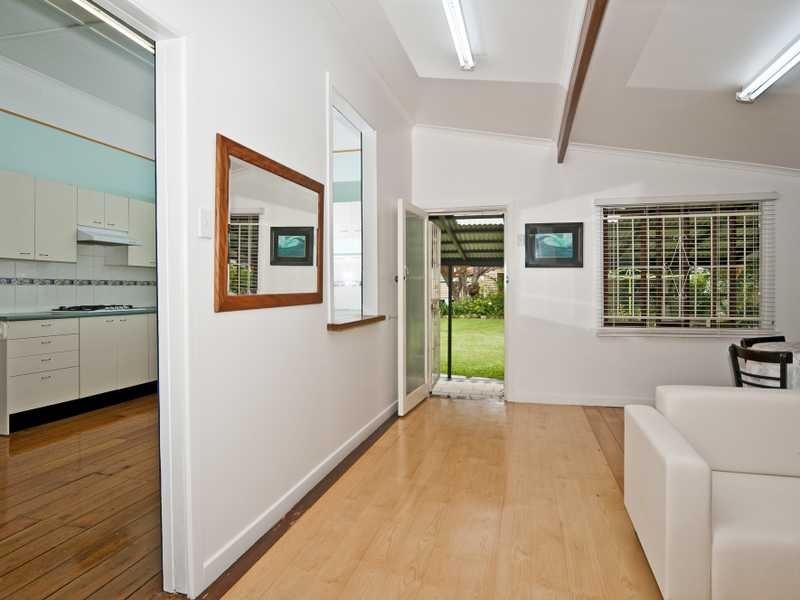 33 Pine Mountain Road, North Ipswich QLD 4305