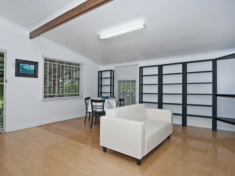 33 Pine Mountain Road, North Ipswich QLD 4305