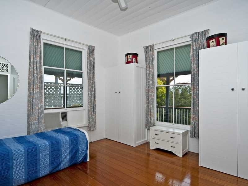 33 Pine Mountain Road, North Ipswich QLD 4305
