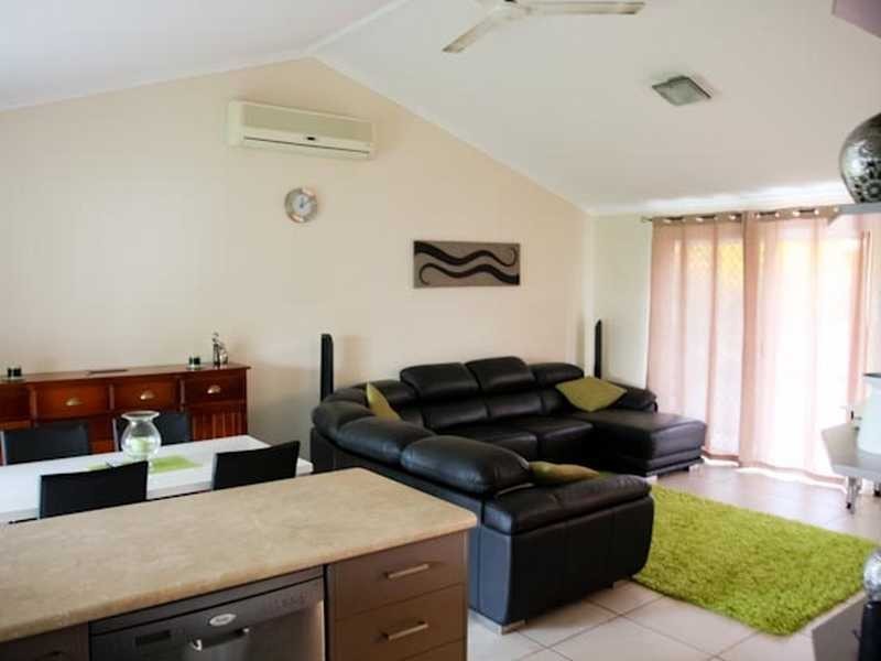 24 Phyllis Street, Eastern Heights QLD 4305