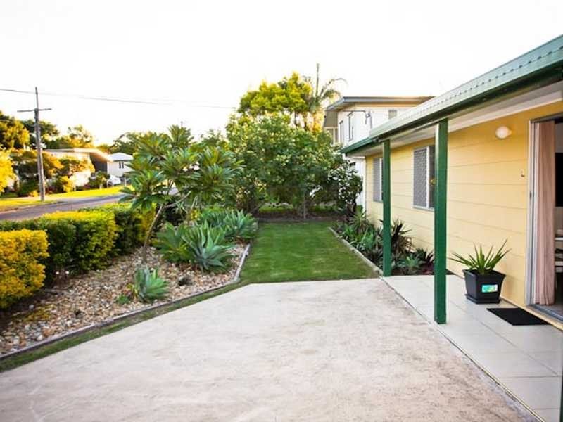 24 Phyllis Street, Eastern Heights QLD 4305