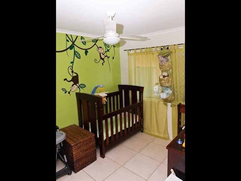 24 Phyllis Street, Eastern Heights QLD 4305