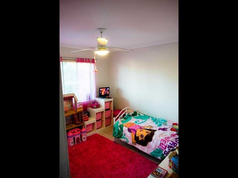 24 Phyllis Street, Eastern Heights QLD 4305