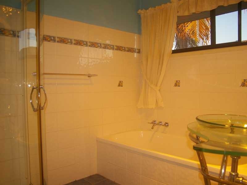 10 Mary Street, Bundamba QLD 4304