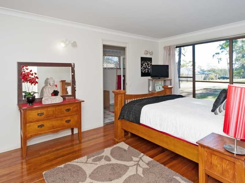 21 Arnold Street, Wulkuraka QLD 4305