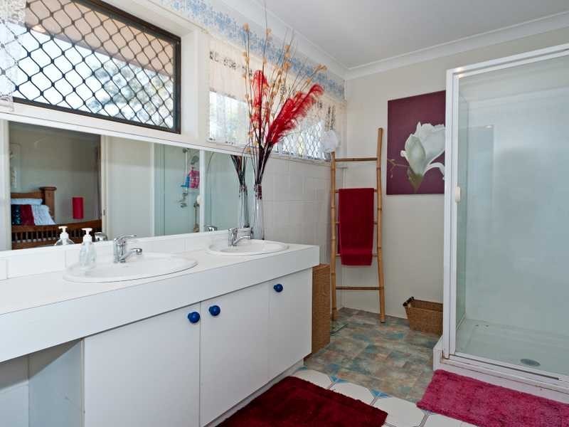 21 Arnold Street, Wulkuraka QLD 4305