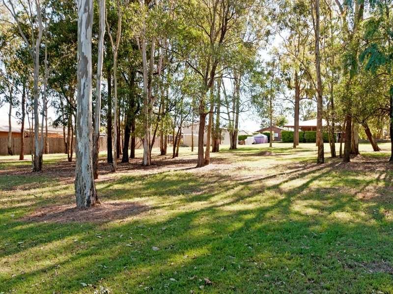21 Arnold Street, Wulkuraka QLD 4305