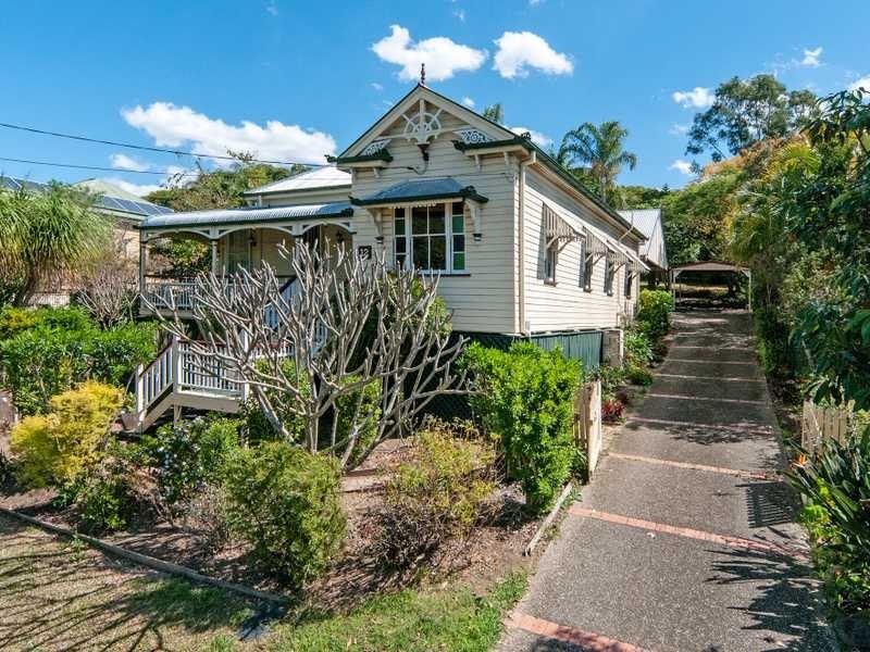 12 Macgregor Street, Woodend QLD 4305