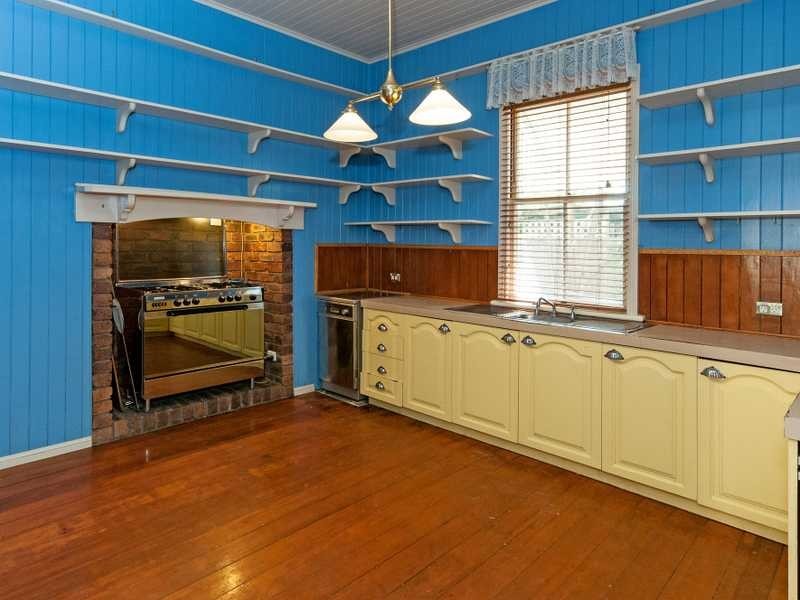 12 Macgregor Street, Woodend QLD 4305