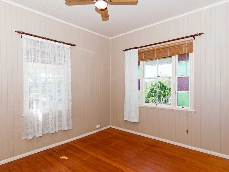 12 Macgregor Street, Woodend QLD 4305