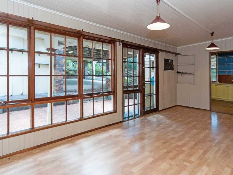 12 Macgregor Street, Woodend QLD 4305