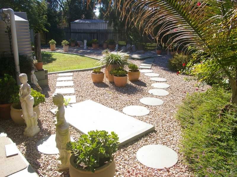 11 Battersby Street, One Mile QLD 4305