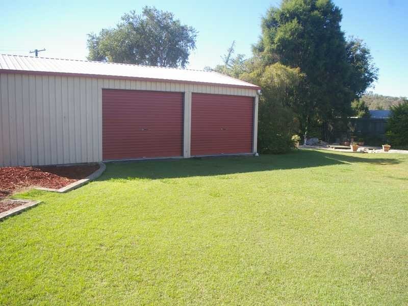 11 Battersby Street, One Mile QLD 4305