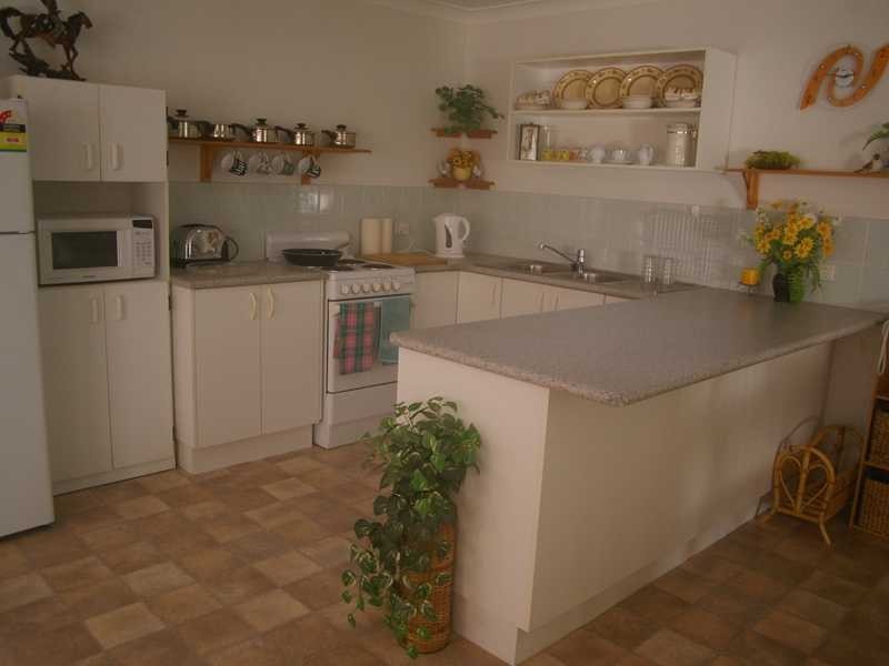 11 Battersby Street, One Mile QLD 4305