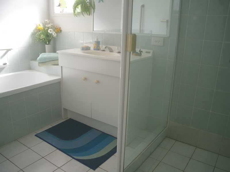 11 Battersby Street, One Mile QLD 4305