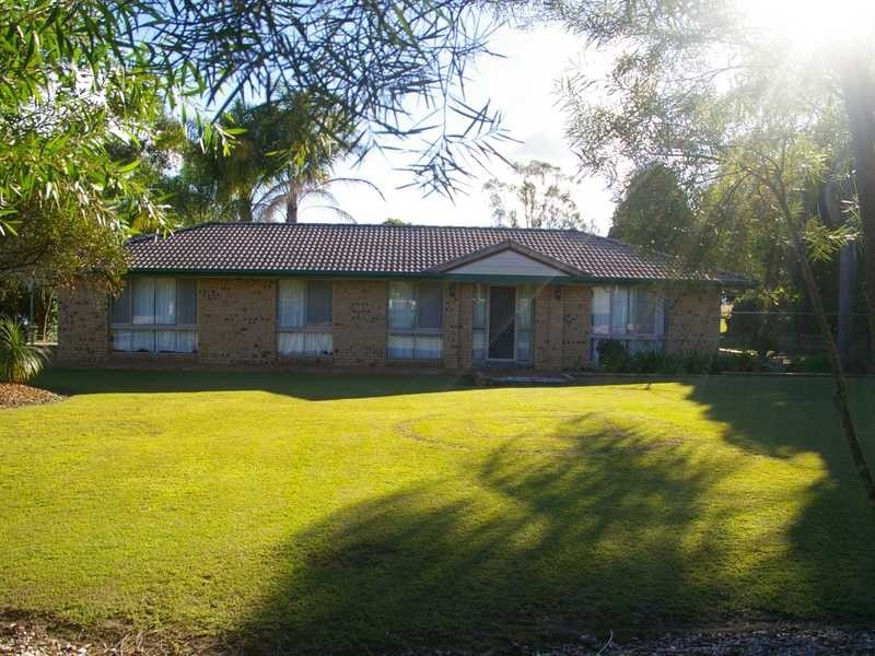 26 Flame Tree Court, Walloon QLD 4306