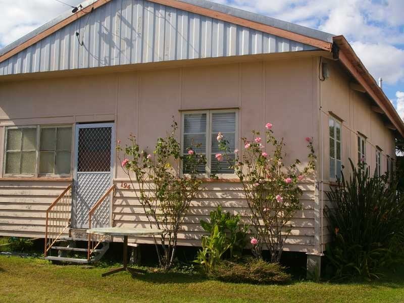 194 South Station Road, Silkstone QLD 4304