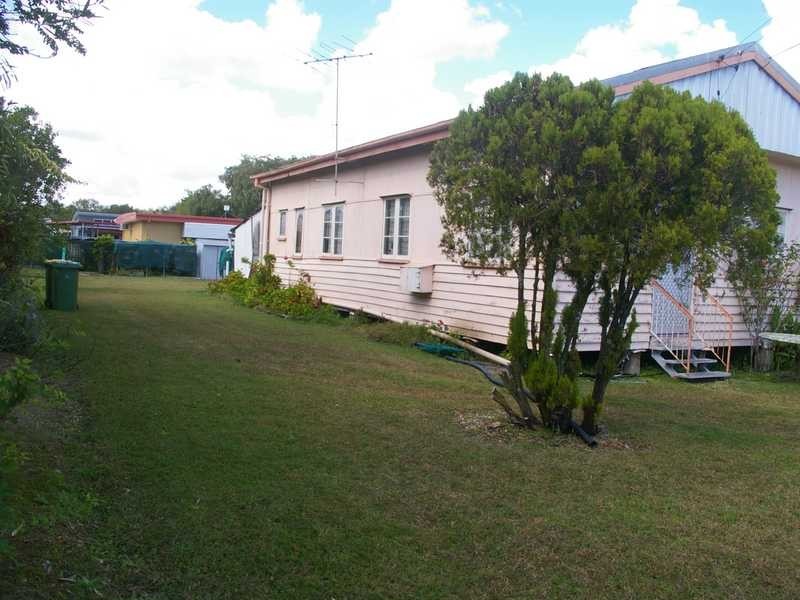 194 South Station Road, Silkstone QLD 4304