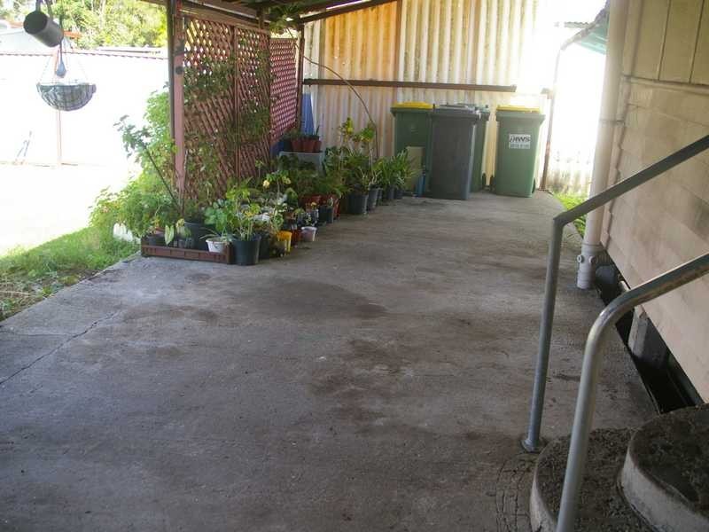 194 South Station Road, Silkstone QLD 4304