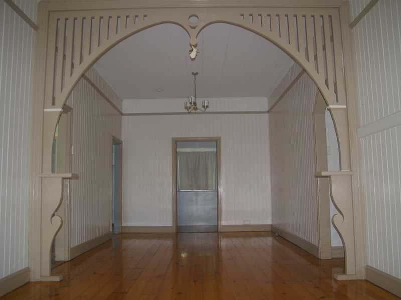 8 Newtown Street, East Ipswich QLD 4305