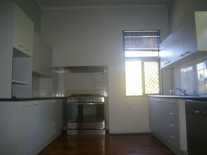 8 Newtown Street, East Ipswich QLD 4305