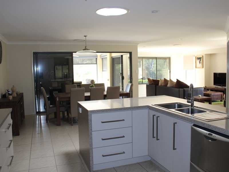 25 Phar Lap Parade, Karalee QLD 4306