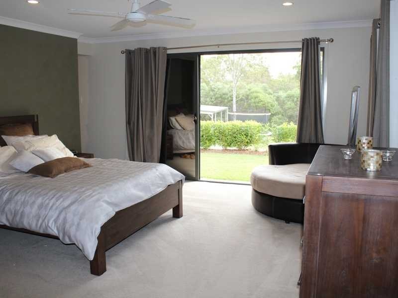 25 Phar Lap Parade, Karalee QLD 4306