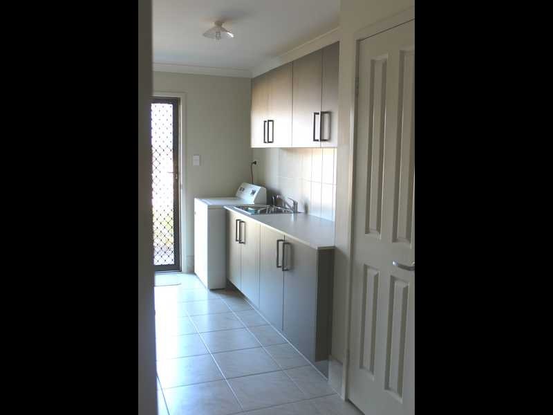 25 Phar Lap Parade, Karalee QLD 4306