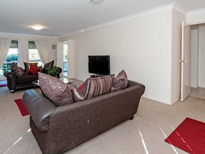 104 Willowtree Drive, Flinders View QLD 4305