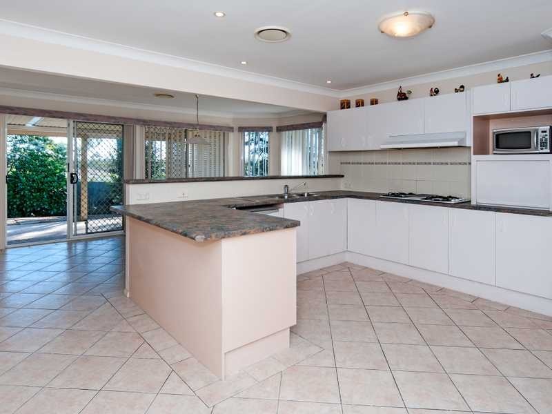 104 Willowtree Drive, Flinders View QLD 4305