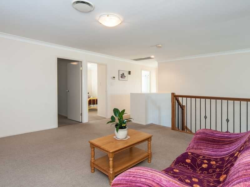 104 Willowtree Drive, Flinders View QLD 4305