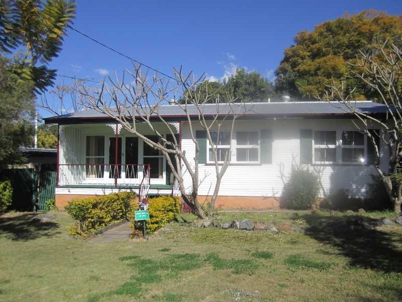 25 Trumpy Street, Silkstone QLD 4304