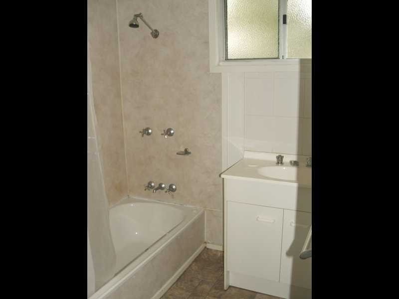 22 Mornington Crescent, One Mile QLD 4305