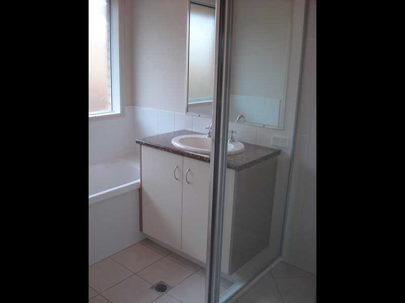 11 Dornoch Crescent, Raceview QLD 4305