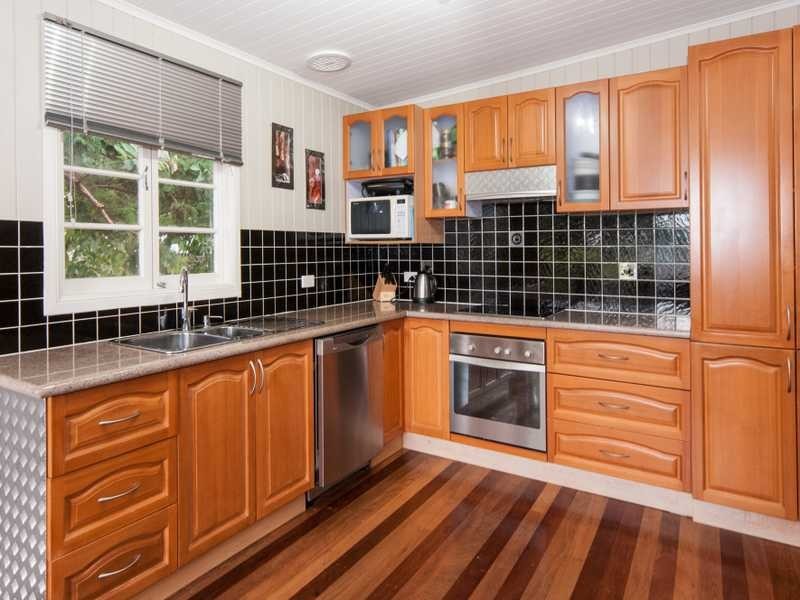 16 Murphy Street, Ipswich QLD 4305