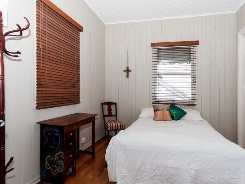 16 Murphy Street, Ipswich QLD 4305