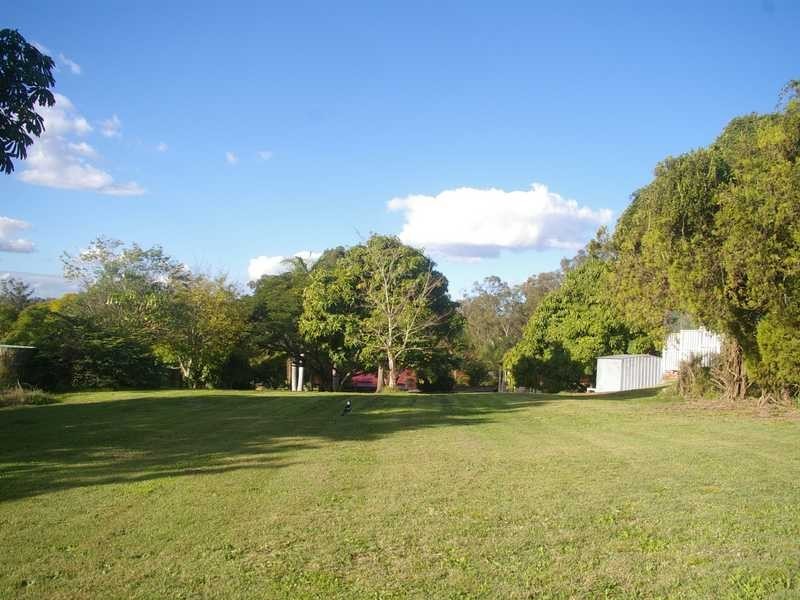 32 Thomas Street, Blackstone QLD 4304
