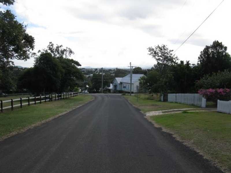 32 Thomas Street, Blackstone QLD 4304