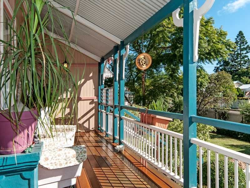 85 Glebe Road, Silkstone QLD 4304