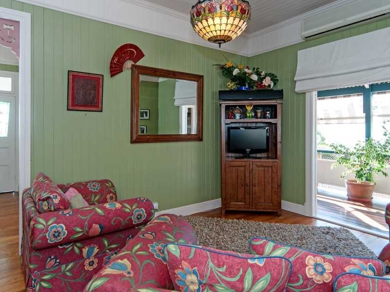85 Glebe Road, Silkstone QLD 4304